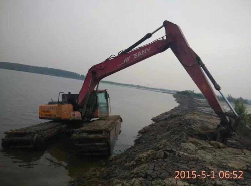兩段加長(zhǎng)臂，水陸兩用挖掘機(jī)臂